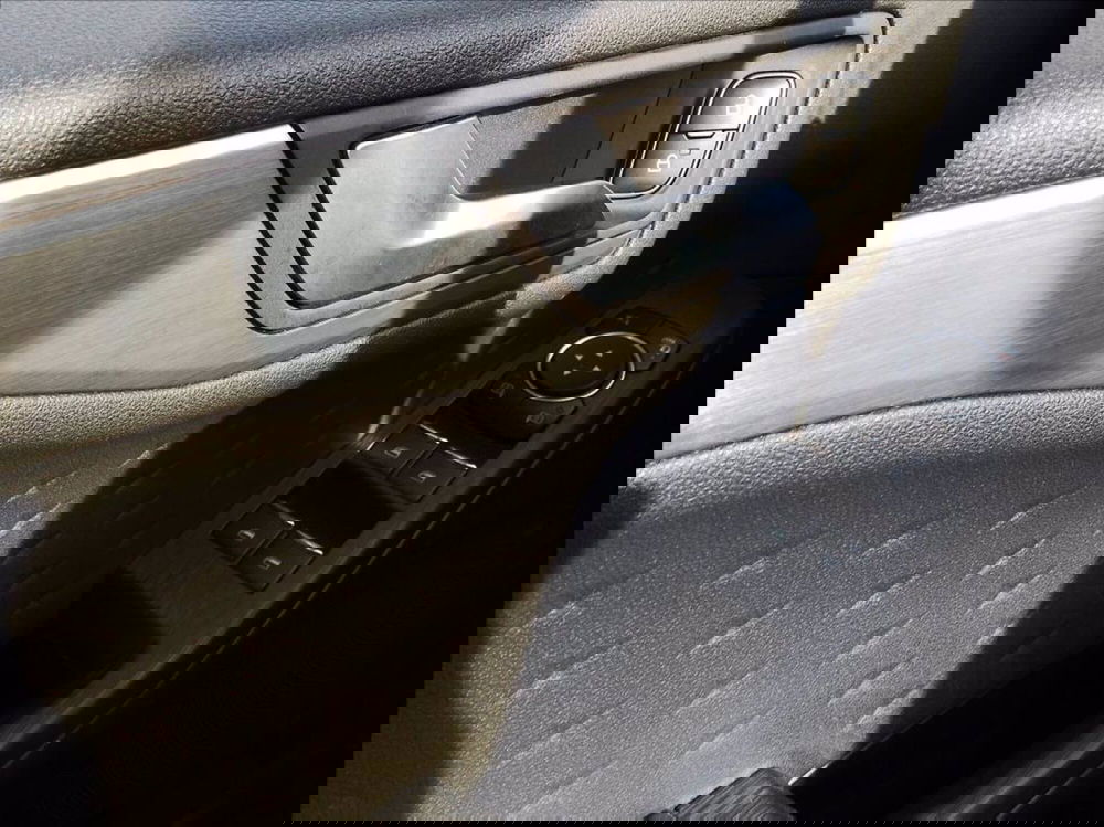 Ford Kuga usata a Milano (10)