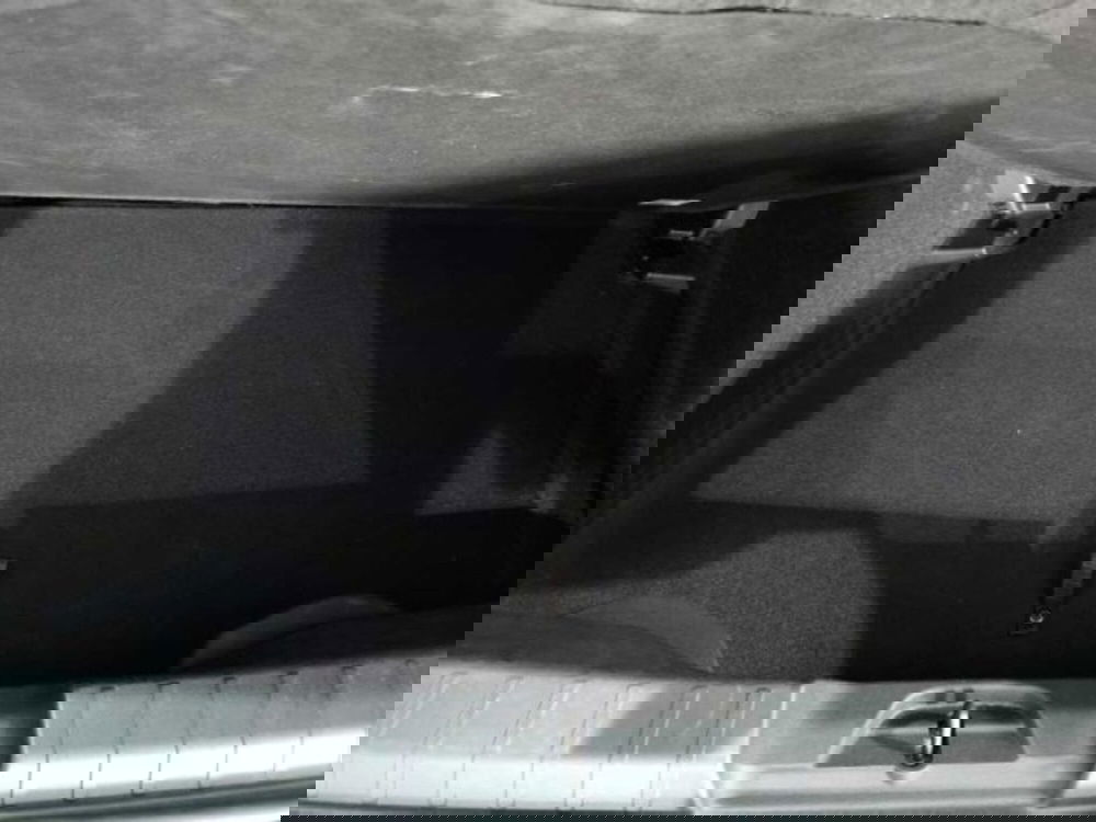 Jeep Avenger usata a Caltanissetta (12)