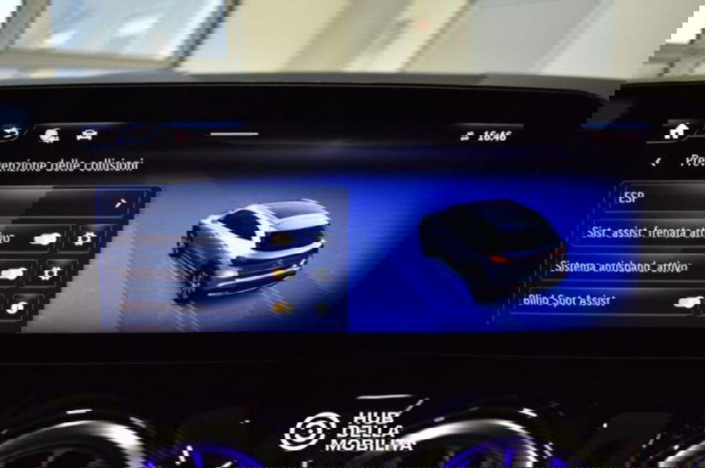 Mercedes-Benz EQA usata a Perugia (19)