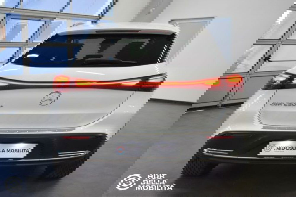 Mercedes-Benz EQA usata a Perugia (5)