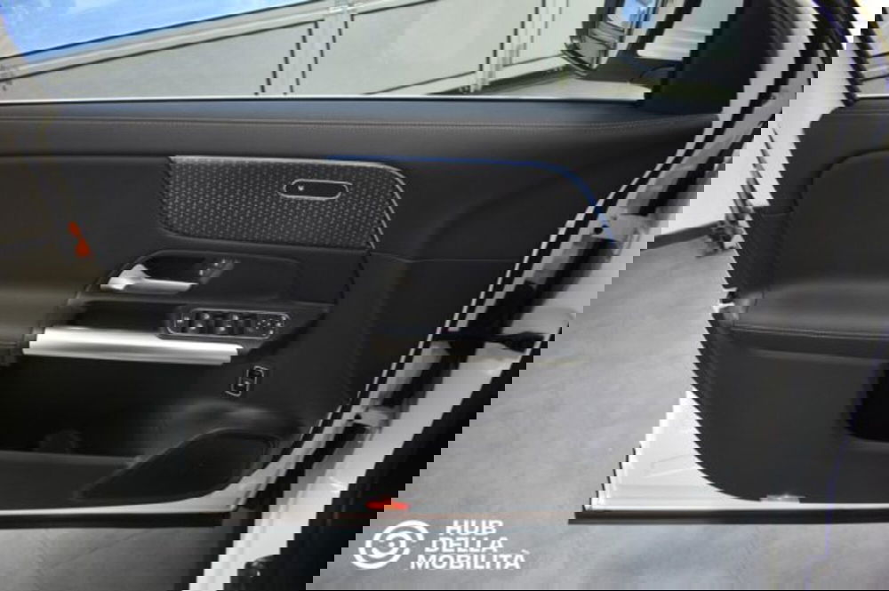 Mercedes-Benz EQA usata a Perugia (7)