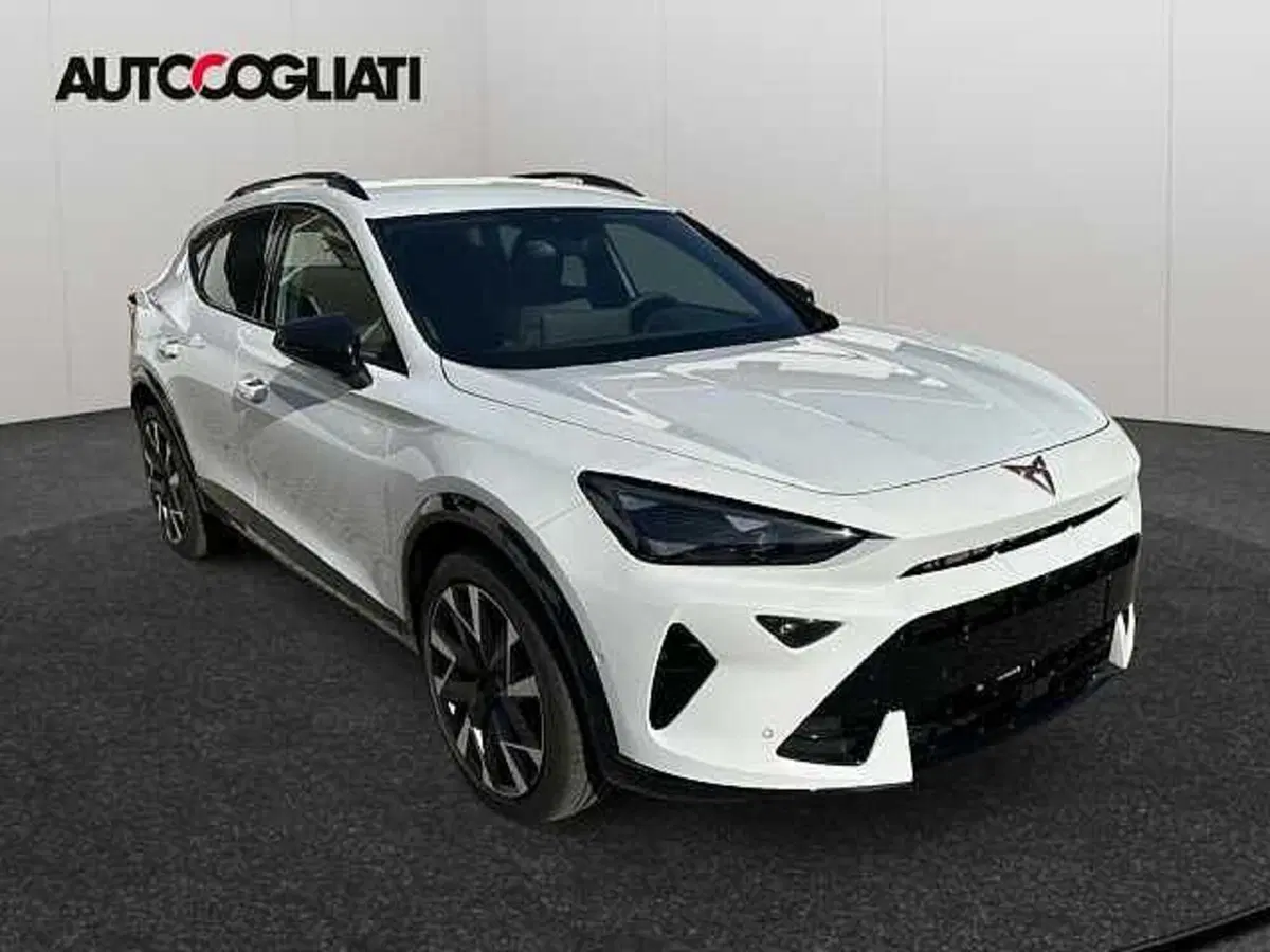 Cupra Formentor nuova a Lecco (4)