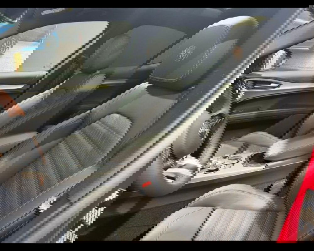 Alfa Romeo Stelvio nuova a Alessandria (8)