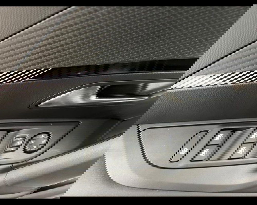 Peugeot 2008 nuova a Alessandria (10)