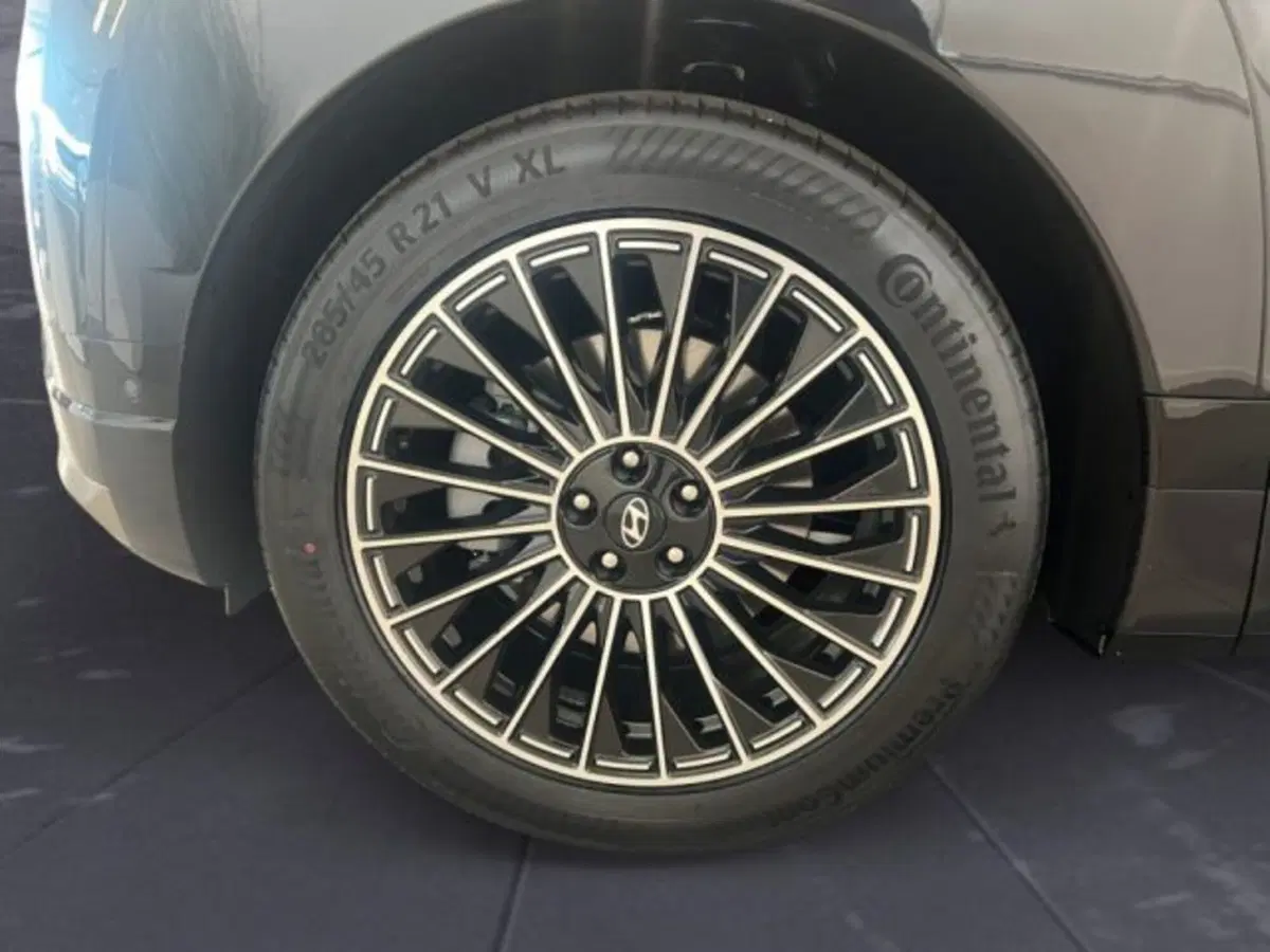 Hyundai Ioniq 9 nuova a Treviso (12)