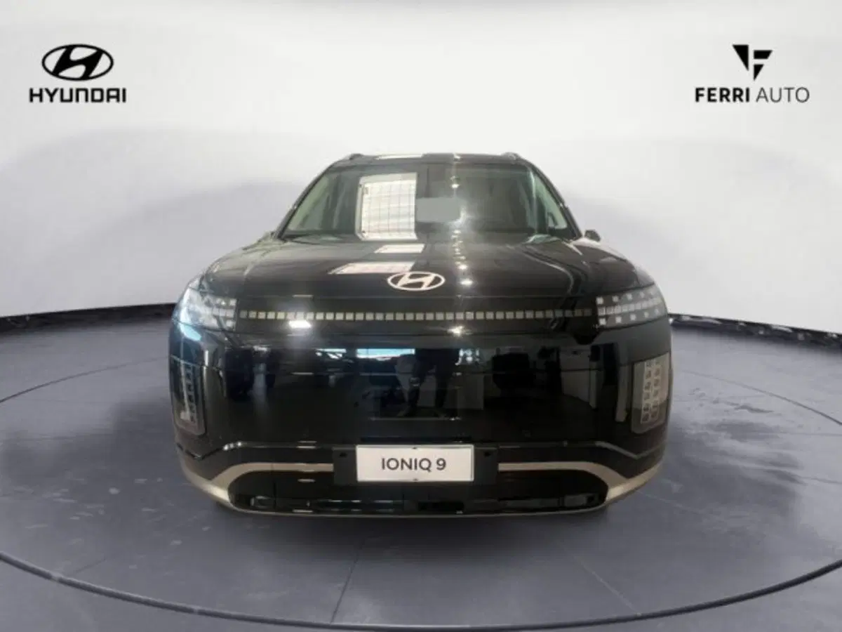 Hyundai Ioniq 9 nuova a Treviso (2)