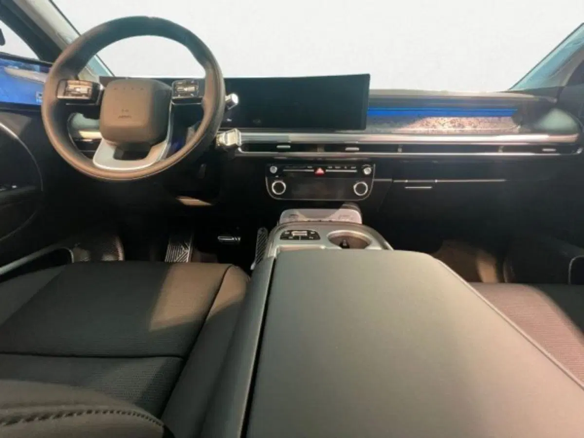 Hyundai Ioniq 9 nuova a Treviso (9)