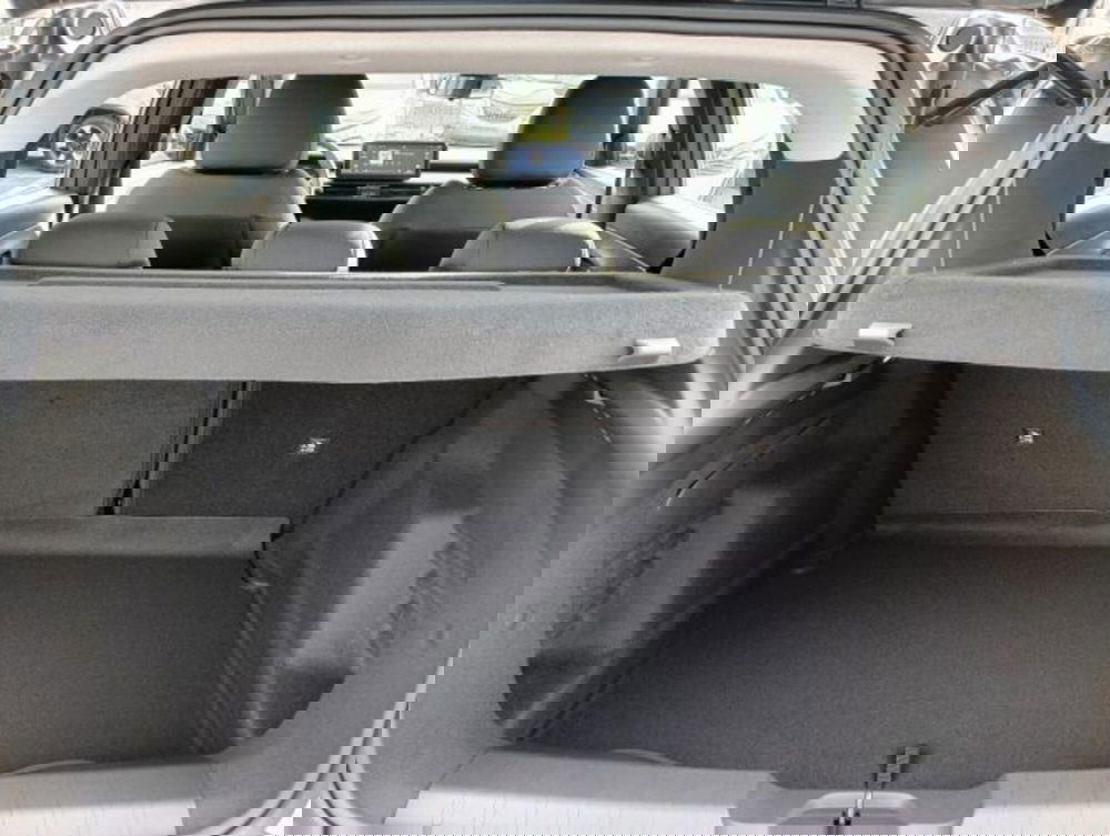 Jeep Avenger nuova a Brescia (13)