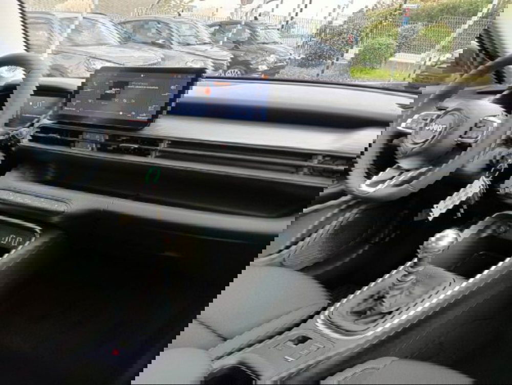 Jeep Avenger nuova a Brescia (14)