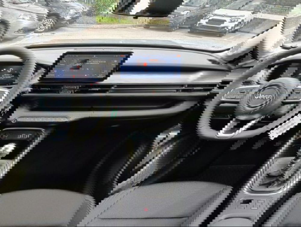 Jeep Avenger nuova a Brescia (9)