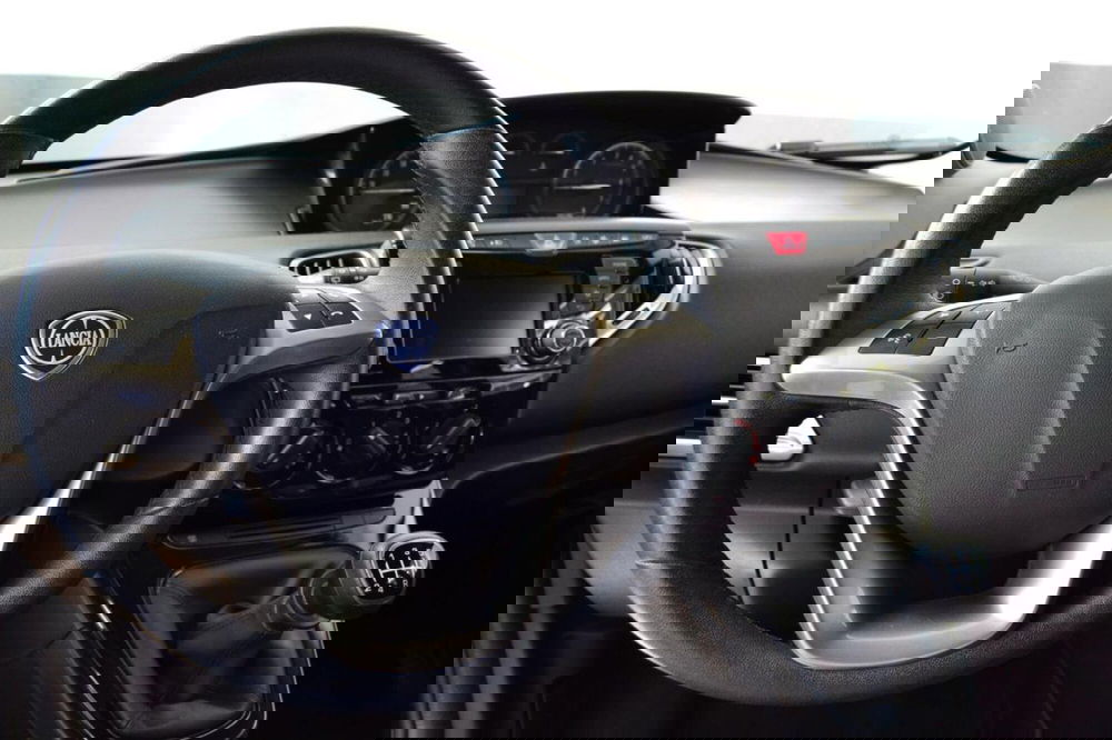 Lancia Ypsilon usata a Monza e Brianza (9)