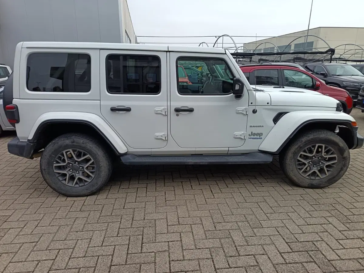 Jeep Wrangler Unlimited usata a Alessandria (4)