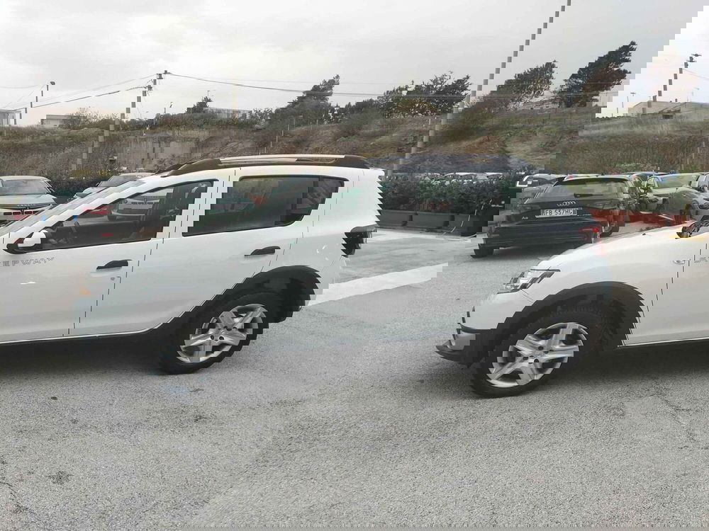 Dacia Sandero usata a Matera (13)