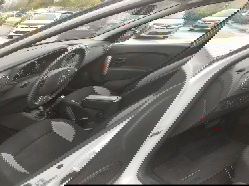 Dacia Sandero usata a Matera (14)