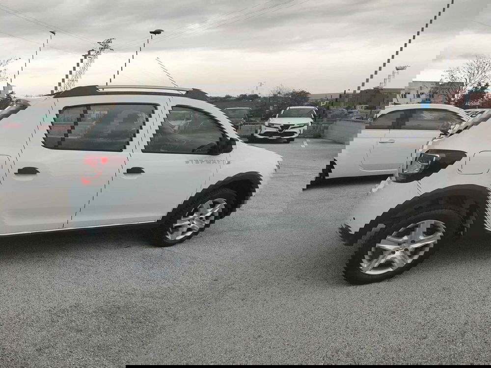 Dacia Sandero usata a Matera (7)