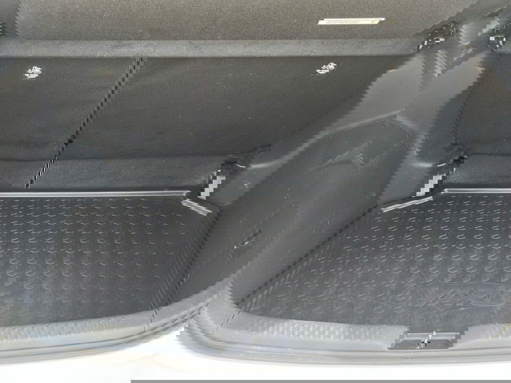 Toyota Yaris usata a Ragusa (7)