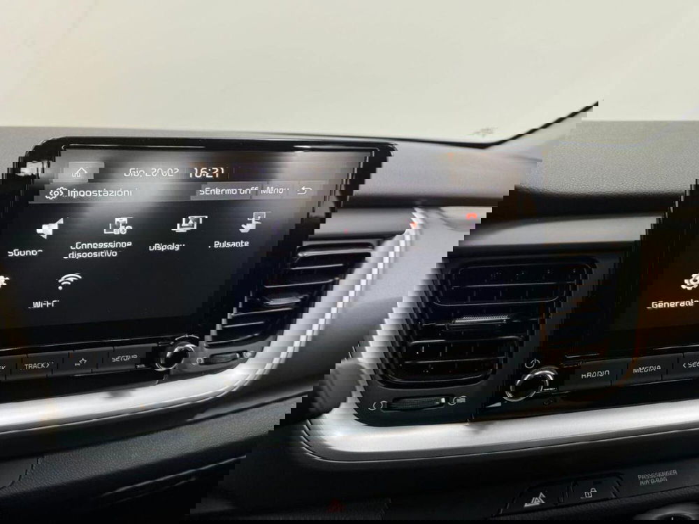 Kia Stonic usata a Como (12)