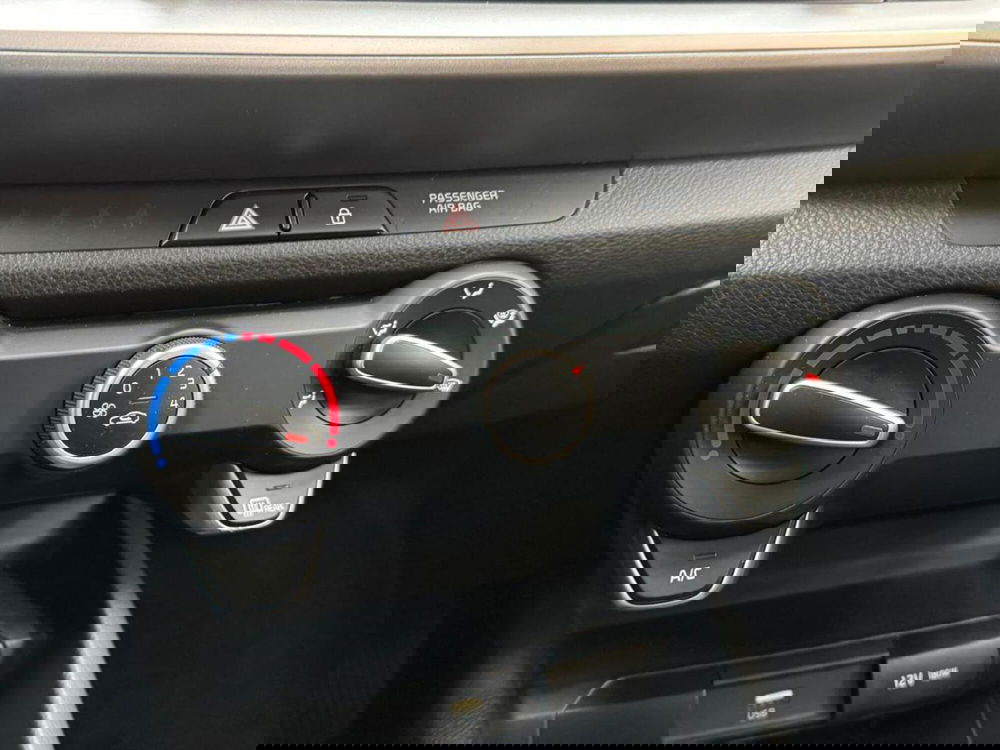 Kia Stonic usata a Como (14)