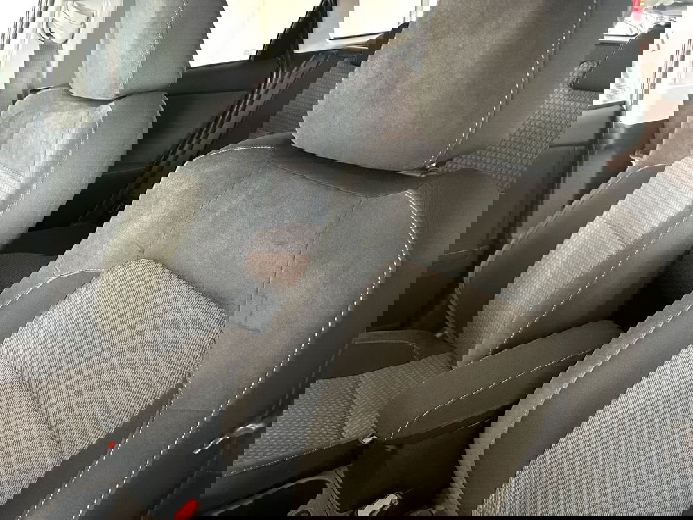 Toyota Auris Station Wagon usata a Ferrara (10)