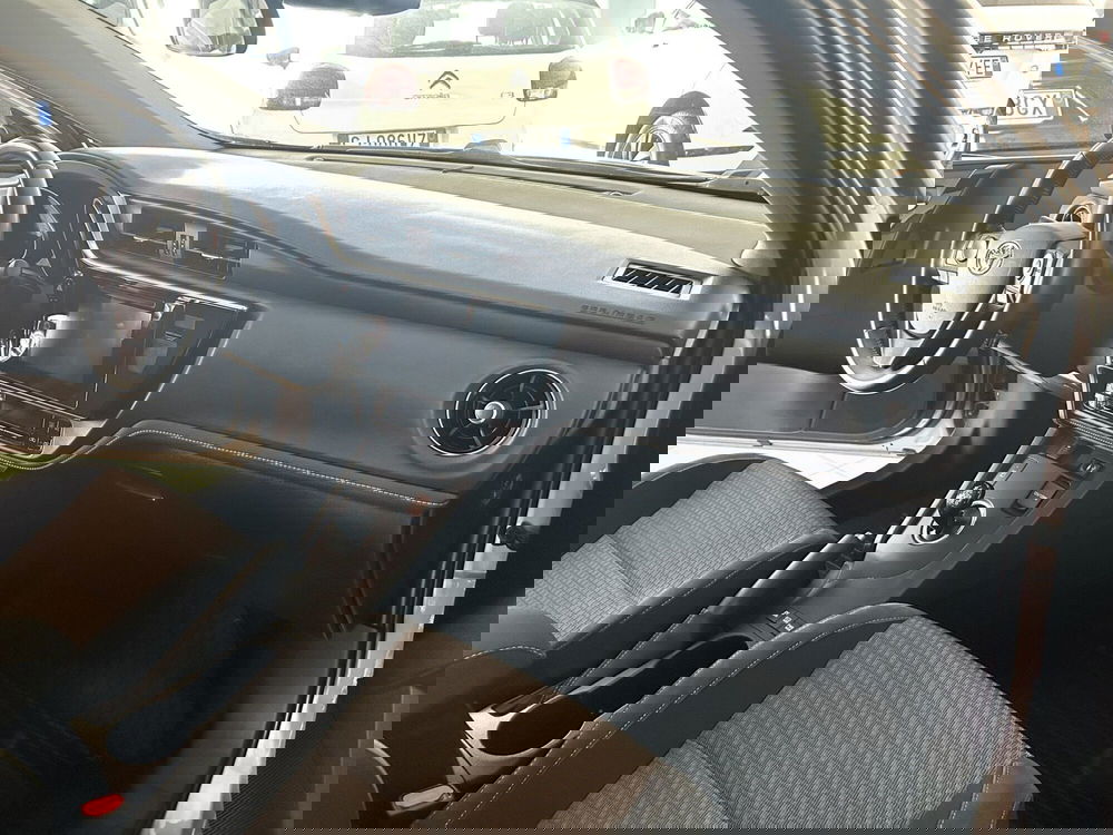 Toyota Auris Station Wagon usata a Ferrara (12)
