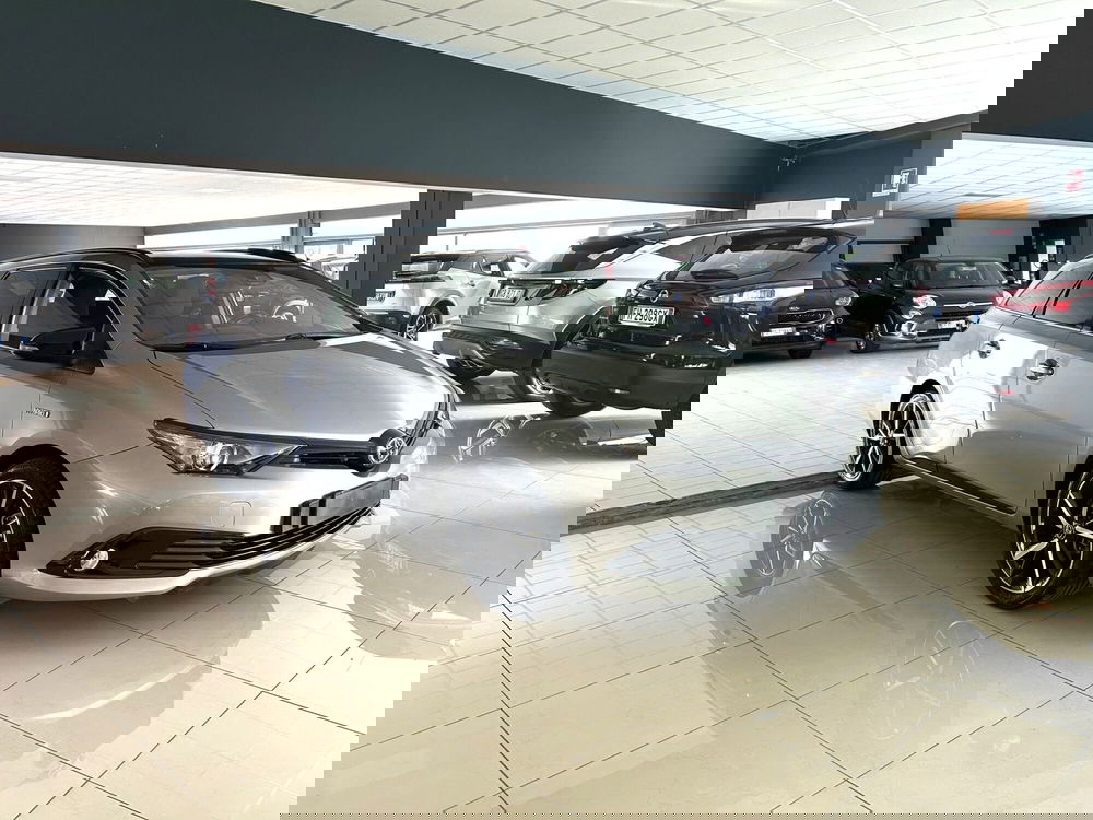 Toyota Auris Station Wagon usata a Ferrara (3)