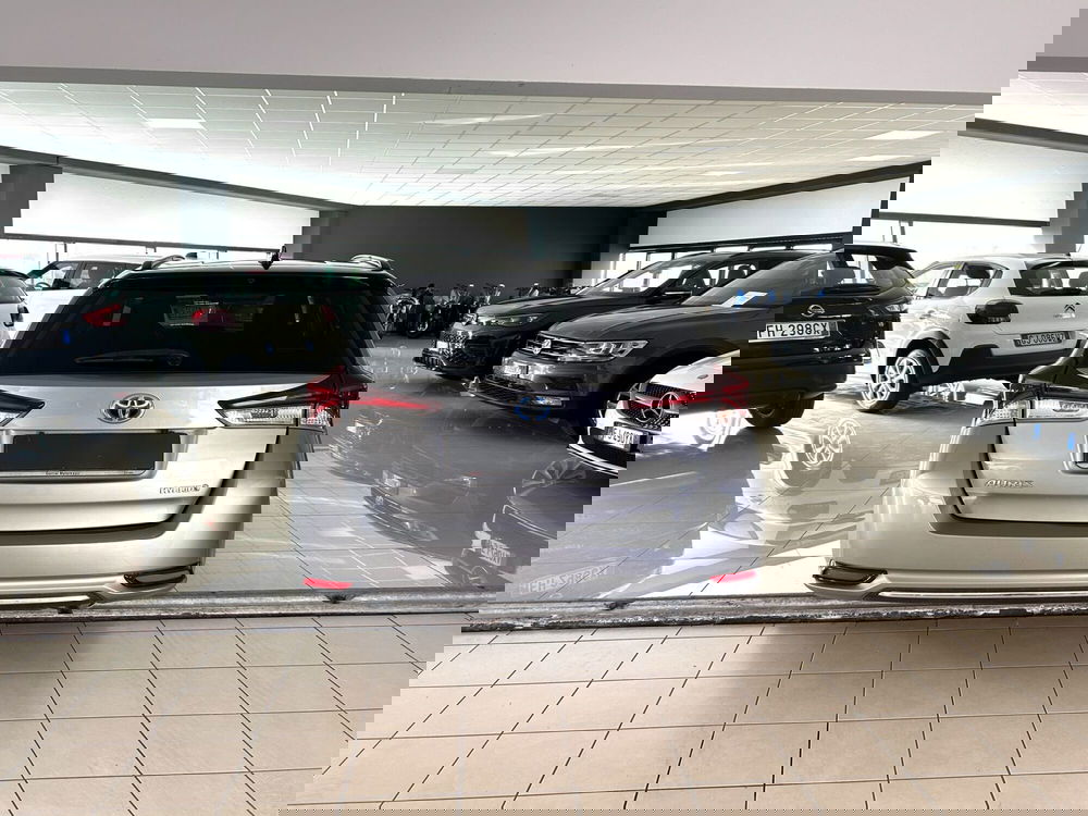 Toyota Auris Station Wagon usata a Ferrara (5)