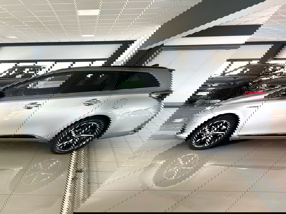 Toyota Auris Station Wagon usata a Ferrara (6)