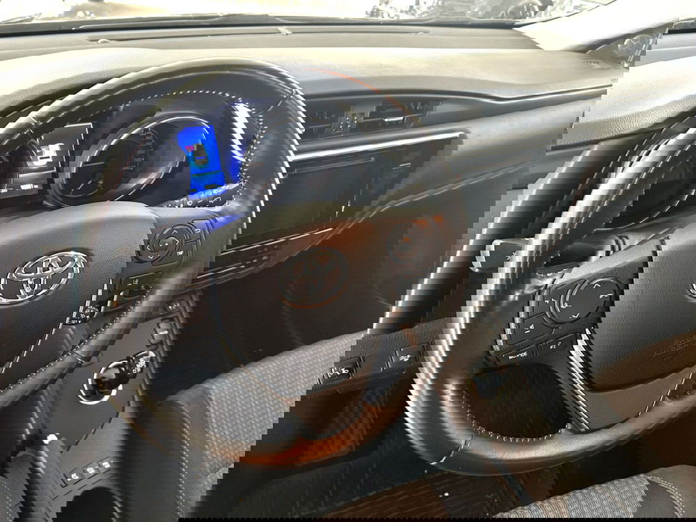 Toyota Auris Station Wagon usata a Ferrara (9)