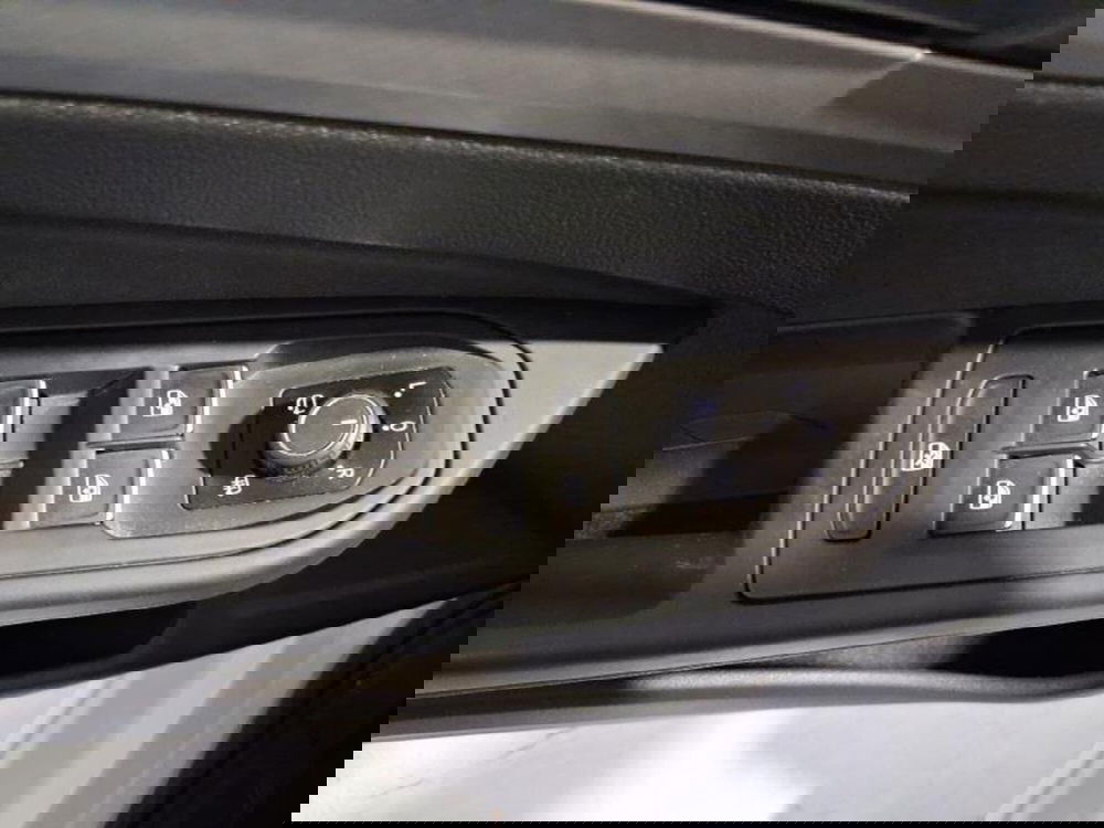 Volkswagen Golf usata a Genova (12)