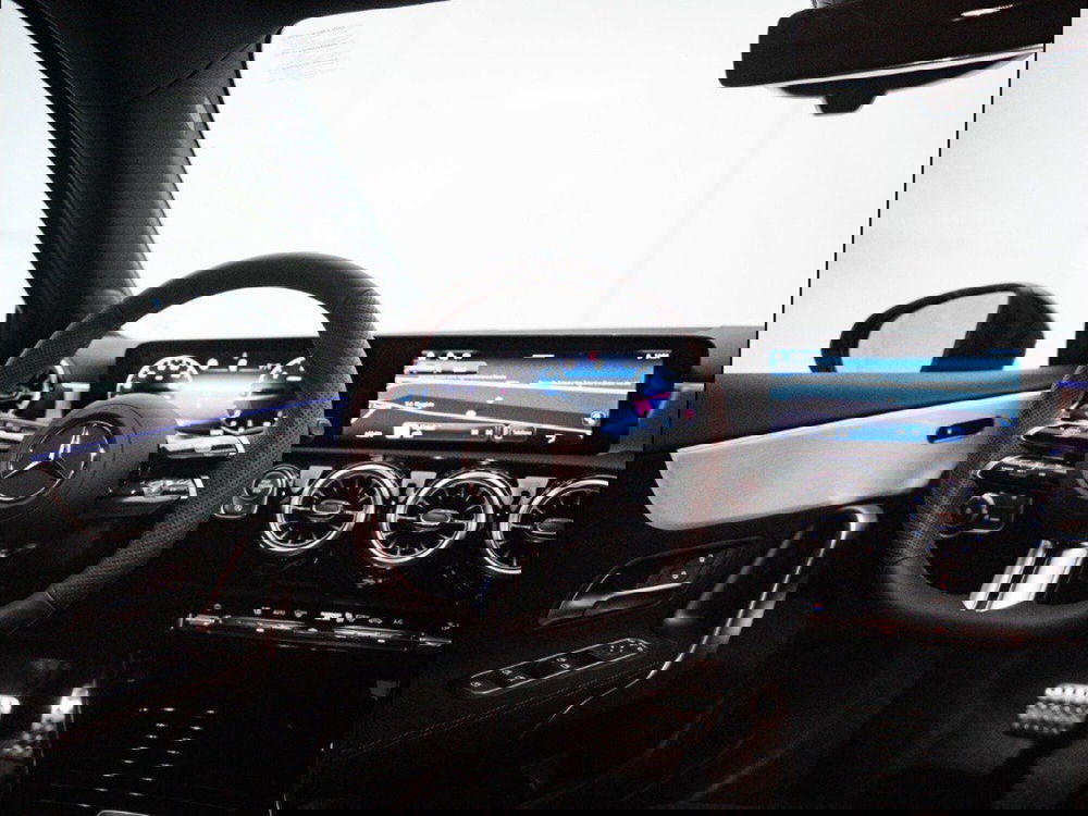 Mercedes-Benz Classe A Sedan nuova a Macerata (20)