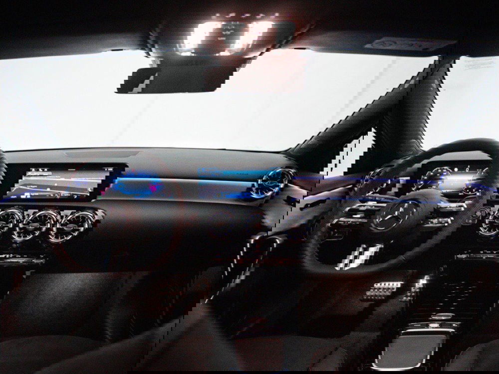 Mercedes-Benz Classe A Sedan nuova a Macerata (11)