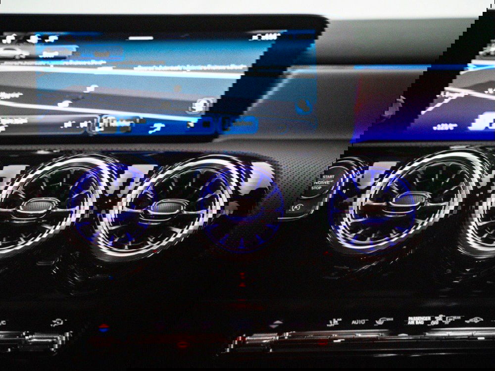 Mercedes-Benz Classe A Sedan nuova a Macerata (15)