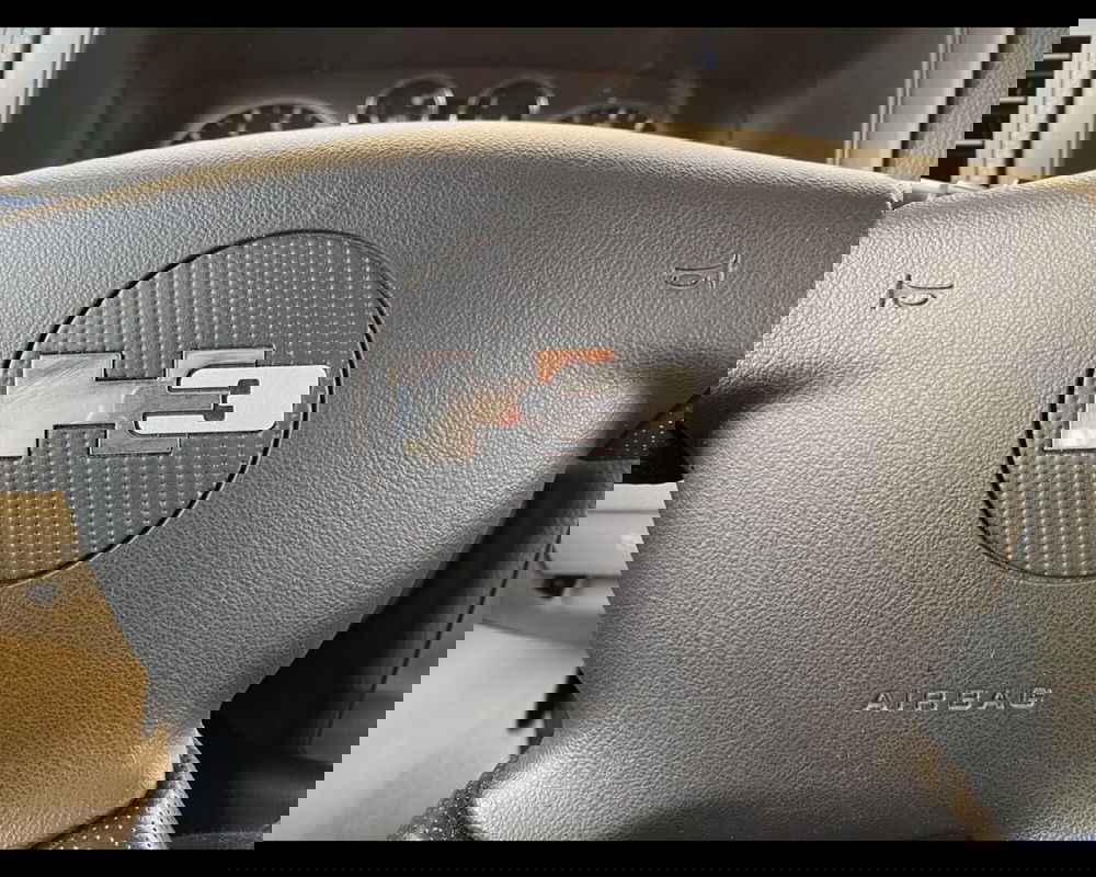 Hummer H3 usata a Torino (16)