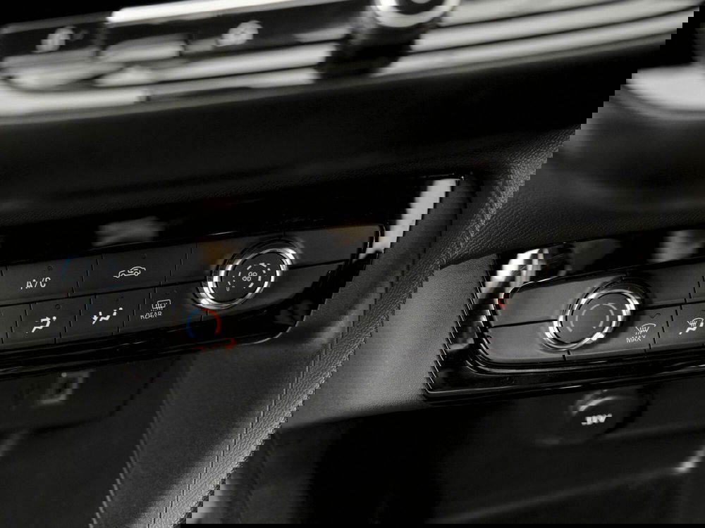 Opel Corsa usata a Prato (14)