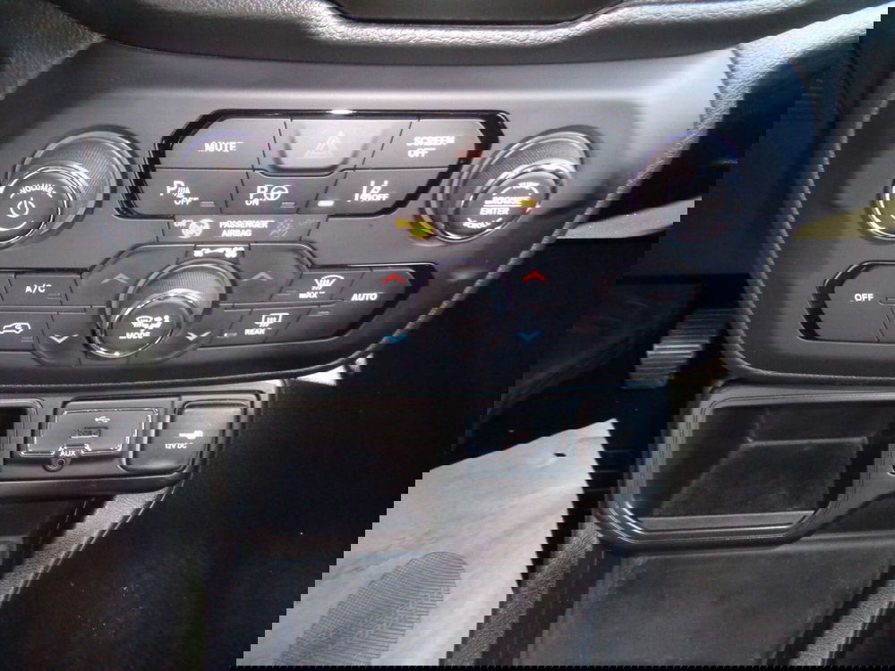 Jeep Renegade usata a Treviso (16)