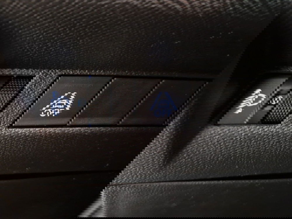 Peugeot 208 usata a Varese (17)