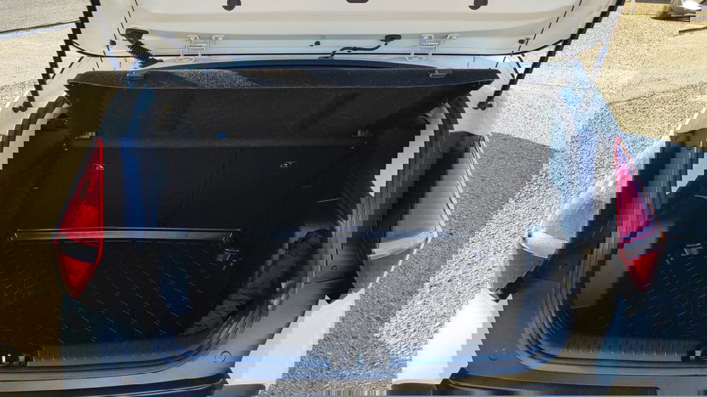 Hyundai Bayon usata a Firenze (8)