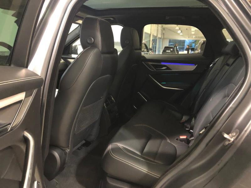 Jaguar F-Pace usata a Venezia (7)