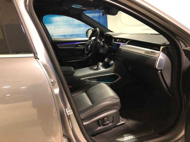 Jaguar F-Pace usata a Venezia (8)