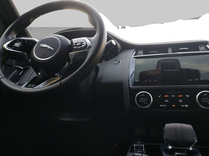 Jaguar E-Pace usata a Milano (11)