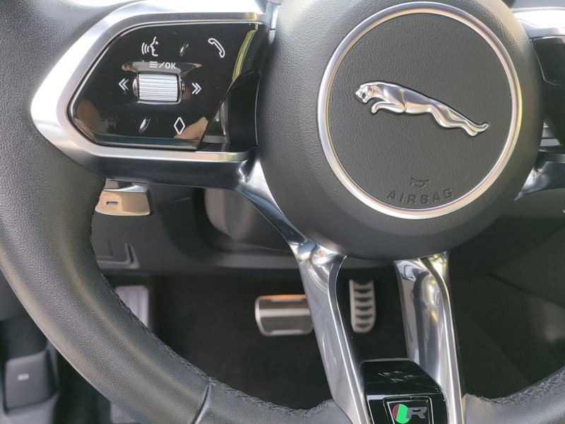 Jaguar E-Pace usata a Milano (13)