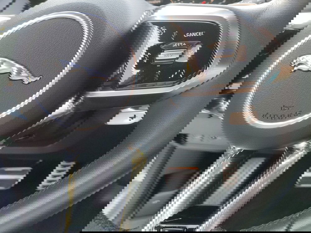 Jaguar E-Pace usata a Milano (14)