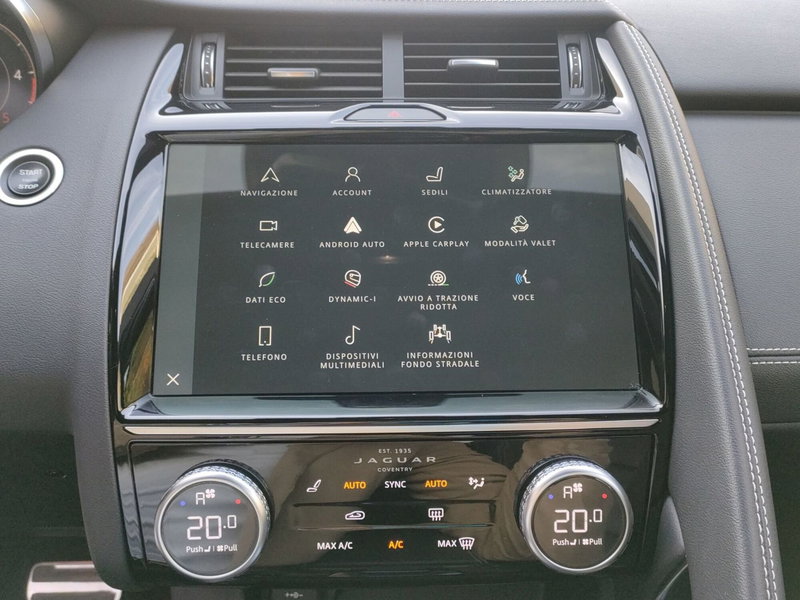 Jaguar E-Pace usata a Milano (16)