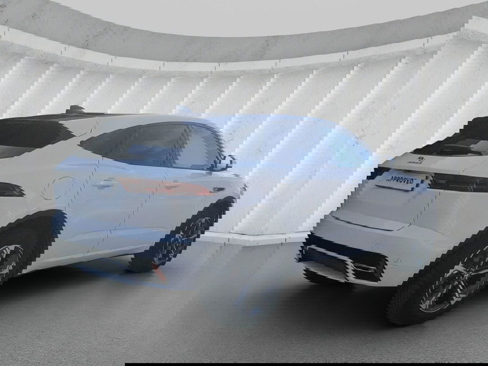 Jaguar E-Pace usata a Milano (2)
