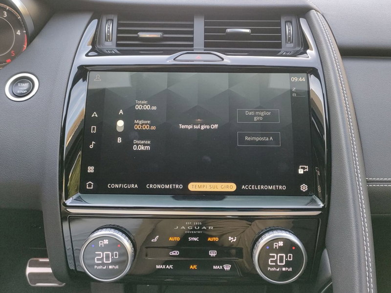 Jaguar E-Pace usata a Milano (20)