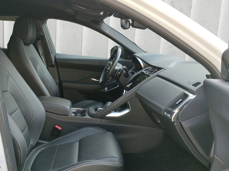 Jaguar E-Pace usata a Milano (3)