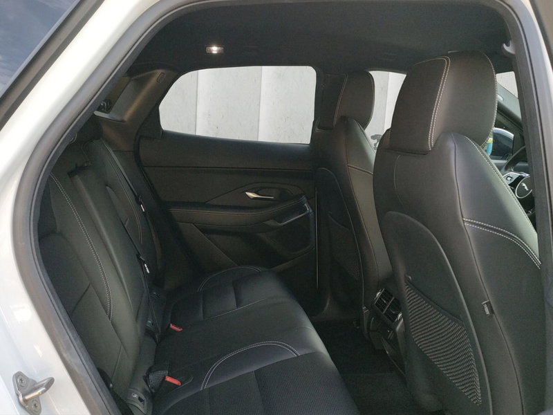 Jaguar E-Pace usata a Milano (5)