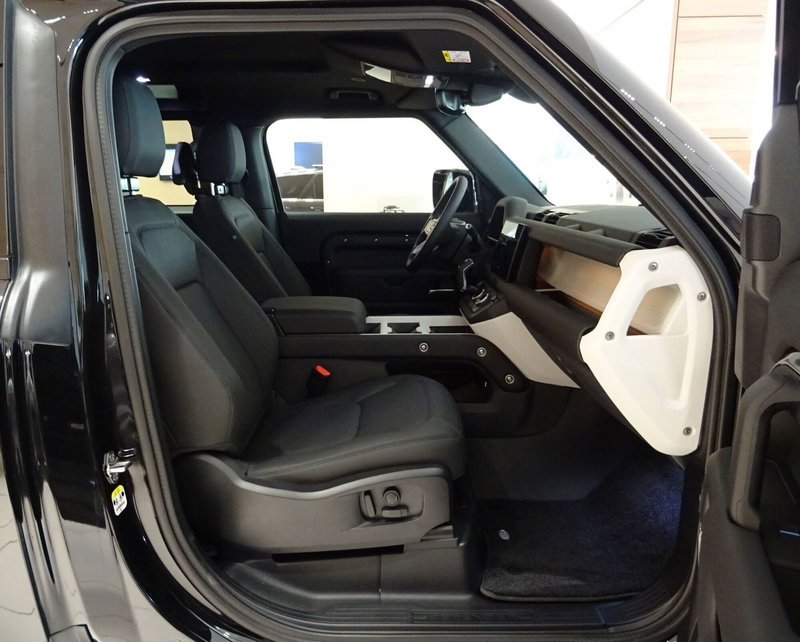 Land Rover Defender usata a Como (3)