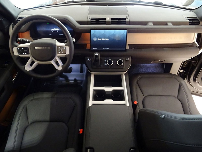 Land Rover Defender usata a Como (4)