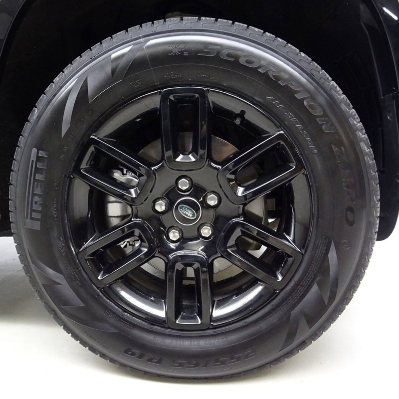 Land Rover Defender usata a Como (9)